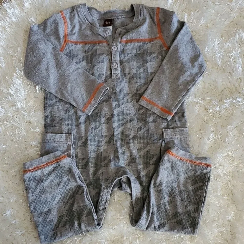 18-24 month onsie by Tea. Excellent condition
